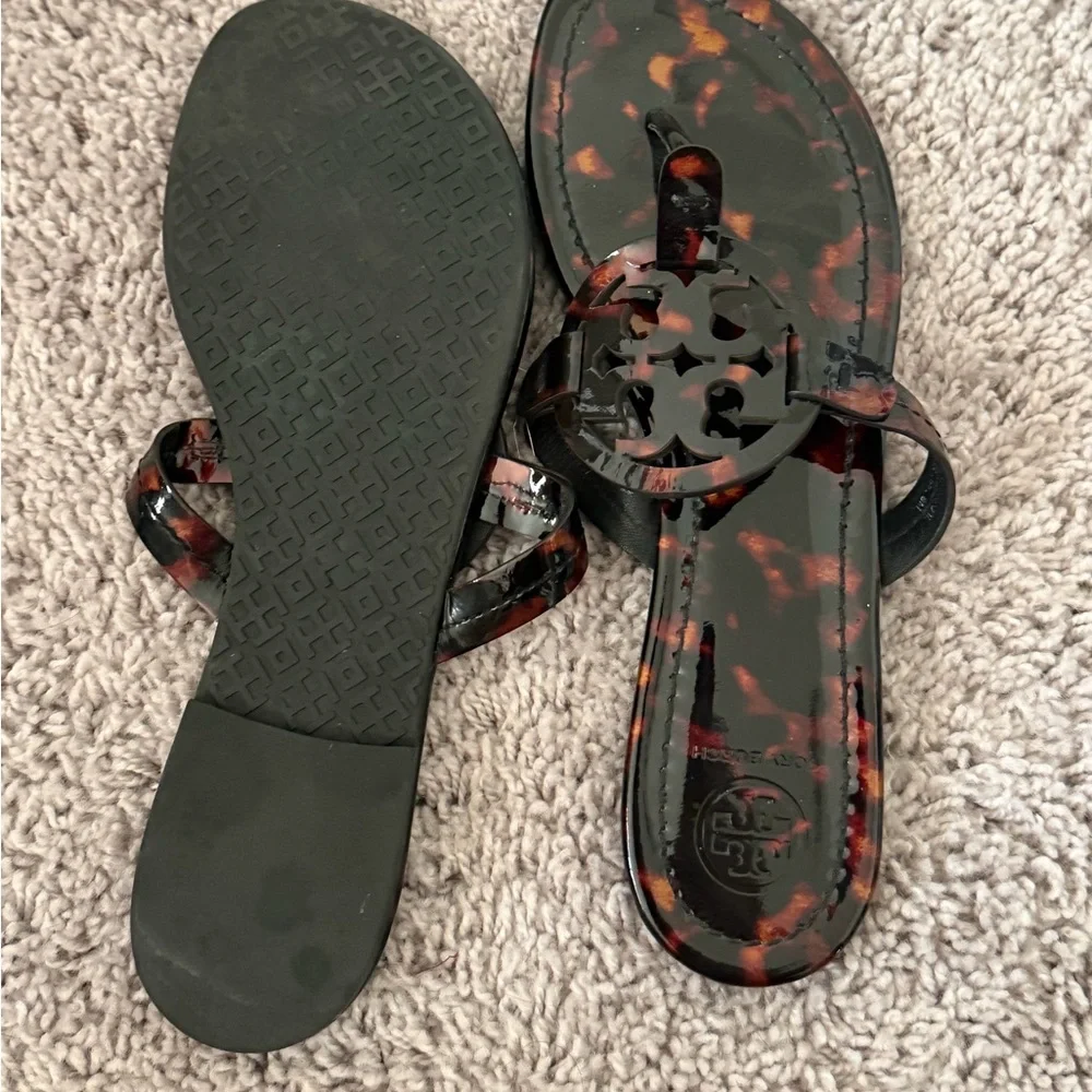 Tory Burch Tortoise Shell Logo Sandals - Brown/Black